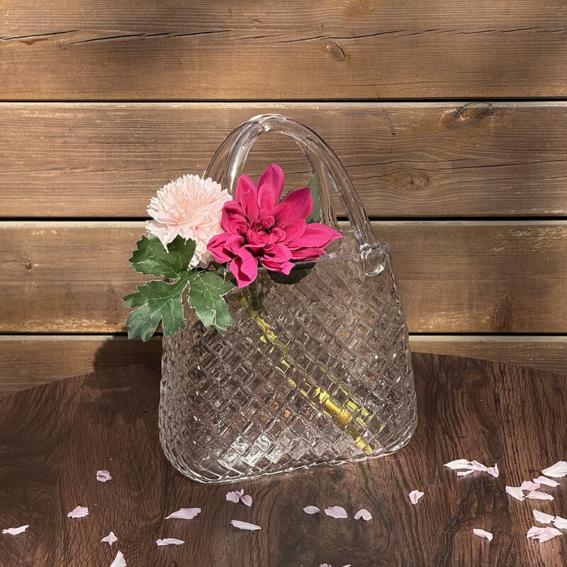 جودة Hand-Blown Diamond Pattern Glass Handbag Vase - Versatile Decorative Centerpiece for Home & Wedding Decor مصنع