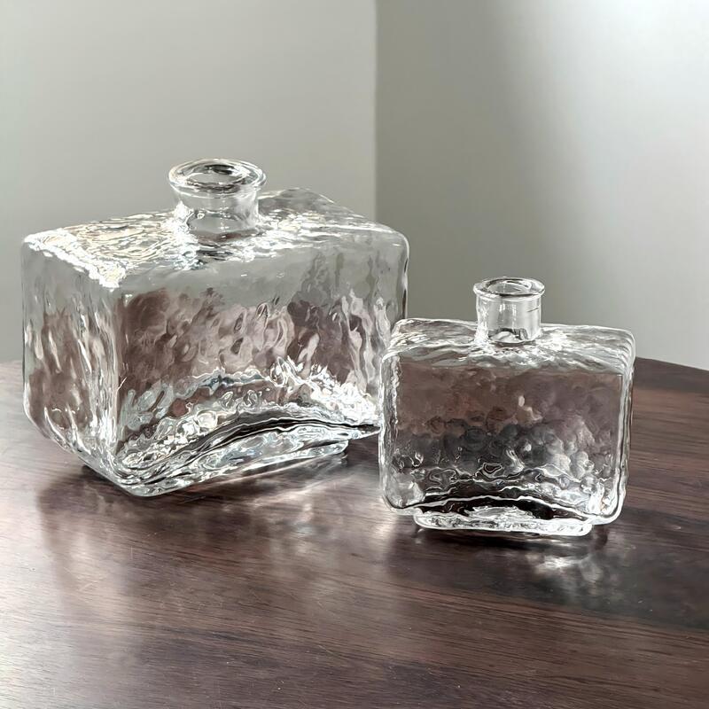 جودة Rectangular Clear Hammered Glass Vase - Modern Minimalist Decorative Flower Vase for Table Centerpiece مصنع