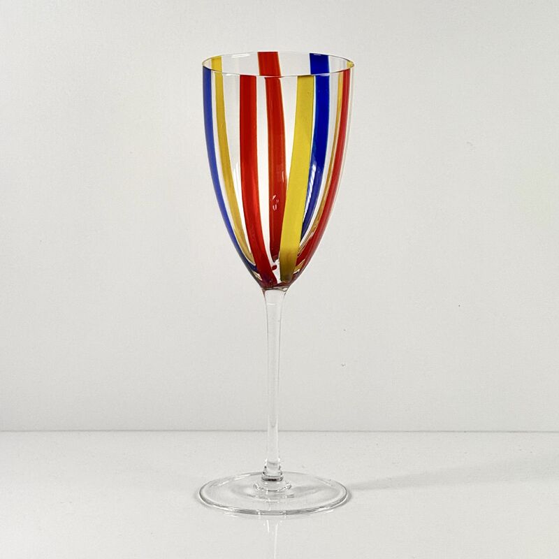 جودة Hand Blown Art Glass Goblet & Coupe Glass Set, Vibrant Red Yellow Blue Vertical Cane Stripes Murano Style Stemmed Wine & Martini Glasses for Bar, Party & Gift مصنع