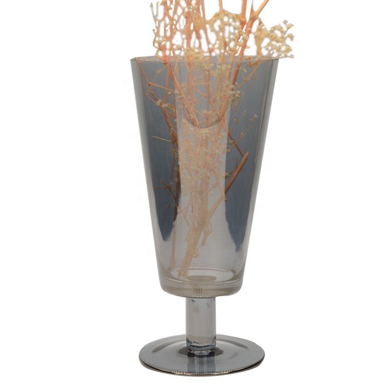 جودة Stemed Electroplated Grey Glass Candle Holder Centerpieces مصنع