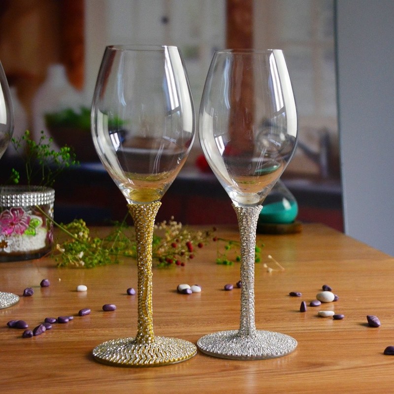 جودة Diamonds Decorated Crystal Wine Glass As Anniversary Gift مصنع