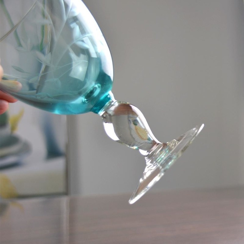 جودة Vintage Scandinavian Style Engraved Turqoise Crystal Wine Glass , Clear Goblet Glasses مصنع