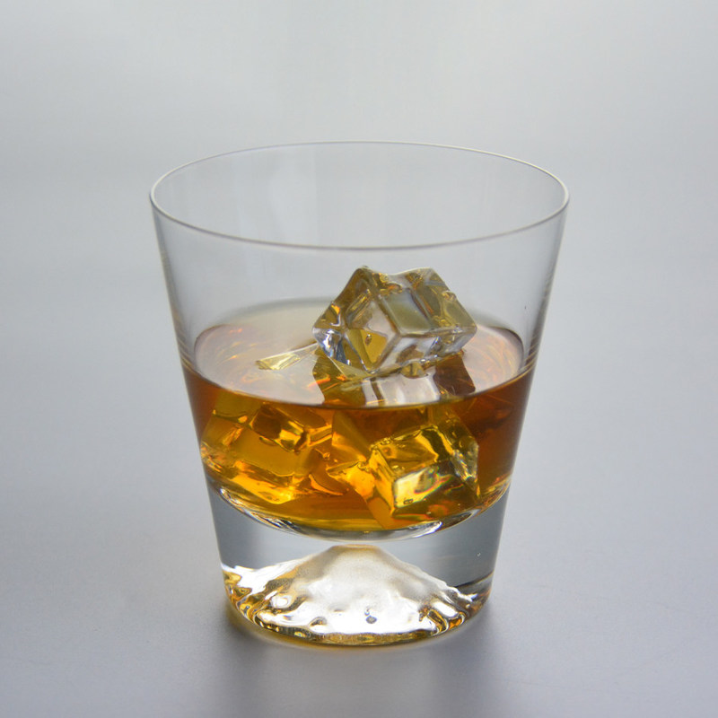 جودة Heavy Base Transparent Handmade Whiskey Glass For Party مصنع