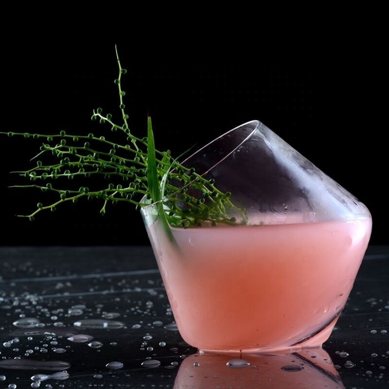 جودة New Style Unique Shaped Crystal Whiskey Glasses , Tumbler Drinking Glass For Home مصنع