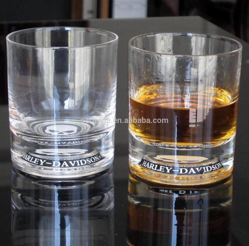 جودة Logo Debossed Bottom Whiskey Tumbler Glass , Crystal Scotch Glasses For Brands Gift مصنع