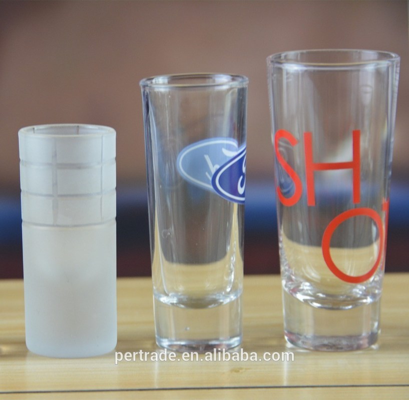 جودة High White Glass Customized Color Logo Tequila Shot Glass , Crystal Shot Glasses مصنع