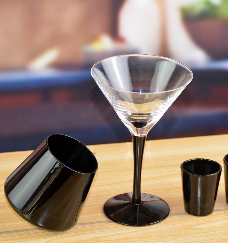 جودة Whole Set Heavy Stout Stemed Crystal Cocktail Glasses , Vintage Martini Glasses مصنع