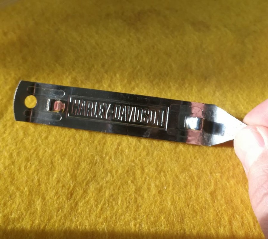 جودة Embossed Brands Logo Vintage Stainless Steel Bottle Opener مصنع