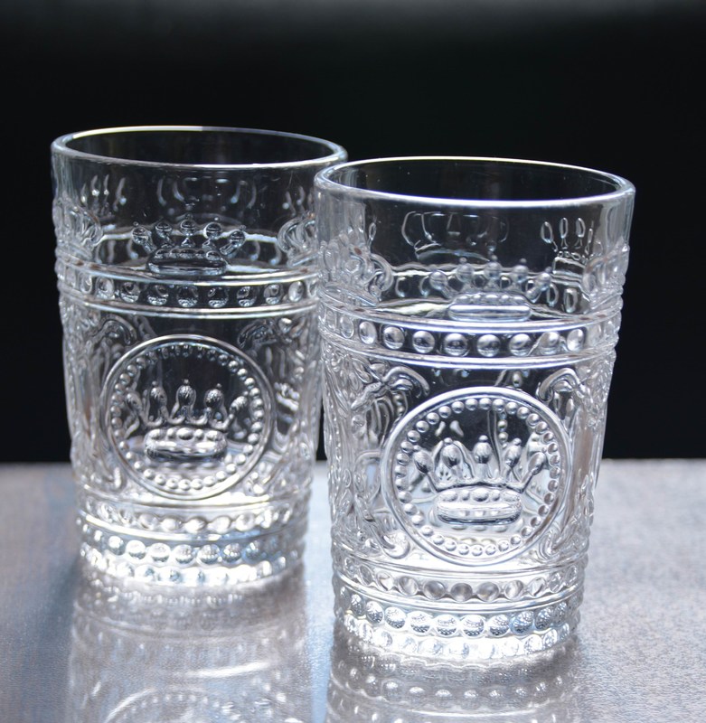 جودة 8Oz Crown Design Embossed Tumbler Drinking Glasses مصنع