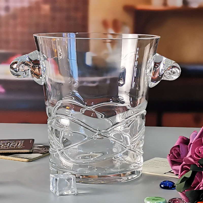 جودة Unique Handmade Whiskey Glass With Inlaid Eyes Design مصنع