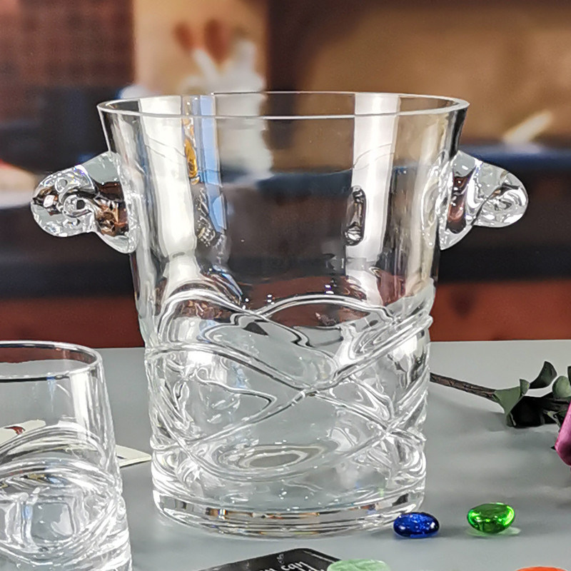 جودة Unique Handmade Whiskey Glass With Inlaid Eyes Design مصنع