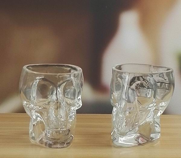 جودة Machine Made Embossed Skull 1.5 Oz Shot Glasses مصنع