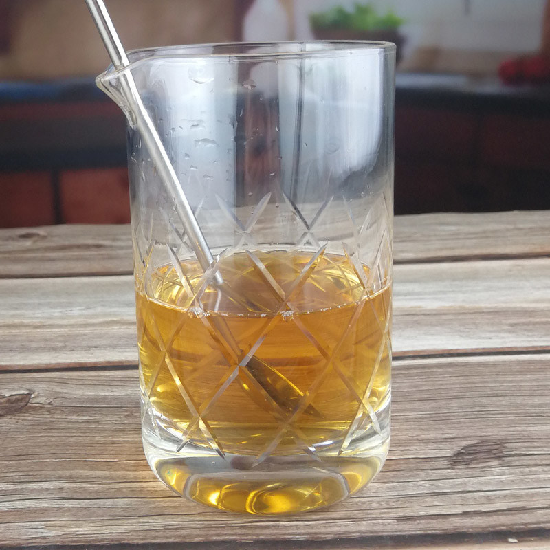 جودة 550ml Crystal Seamless Cocktail Mixing Glass With Hand Cut مصنع