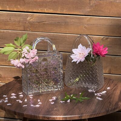 جودة Hand-Blown Diamond Pattern Glass Handbag Vase - Versatile Decorative Centerpiece for Home & Wedding Decor مصنع