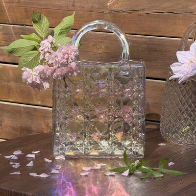 جودة Hand-Blown Diamond Pattern Glass Handbag Vase - Versatile Decorative Centerpiece for Home & Wedding Decor مصنع