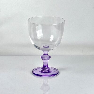 جودة 4‑Pack Vintage Purple Stem Wine Glasses, Assorted Shapes Clear Cup with Decorative Purple Stem, Handblown Glass Goblets for Wedding Party Home Tabletop Decoration مصنع