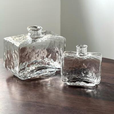 جودة Rectangular Clear Hammered Glass Vase - Modern Minimalist Decorative Flower Vase for Table Centerpiece مصنع