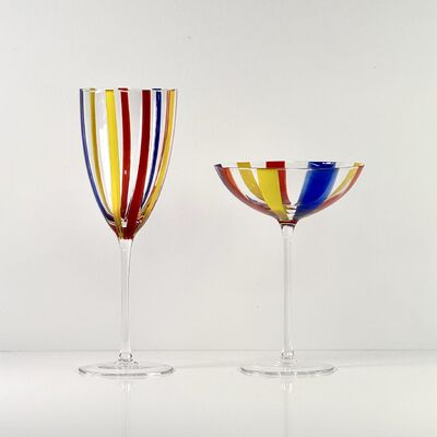 جودة Hand Blown Art Glass Goblet & Coupe Glass Set, Vibrant Red Yellow Blue Vertical Cane Stripes Murano Style Stemmed Wine & Martini Glasses for Bar, Party & Gift مصنع