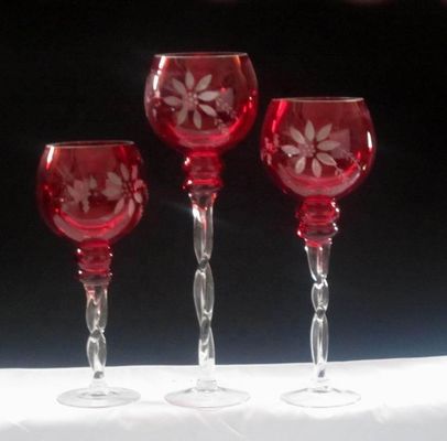جودة Tulip Shape Long Stem Candle Holders With Engrave Pattern مصنع