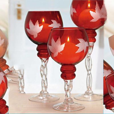 جودة Hand Cutted Design Red Glass Candle Holders With Color Long Stem مصنع