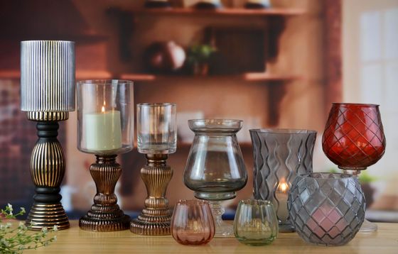 جودة Handmade Ancient Pillar Candle Holders With Silver Foot مصنع