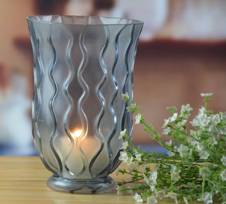 جودة 8" Grey Embossed Fence Pattern Glass Candle Holders مصنع