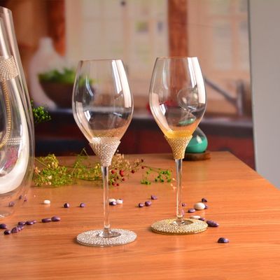 جودة Diamonds Decorated Crystal Wine Glass As Anniversary Gift مصنع