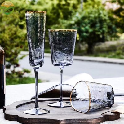 جودة Hammer Texture Crystal Wine Glass In Triangle Shape مصنع