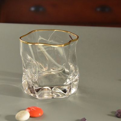 جودة Irregular Handmade Whiskey Glass With Gold Rim مصنع