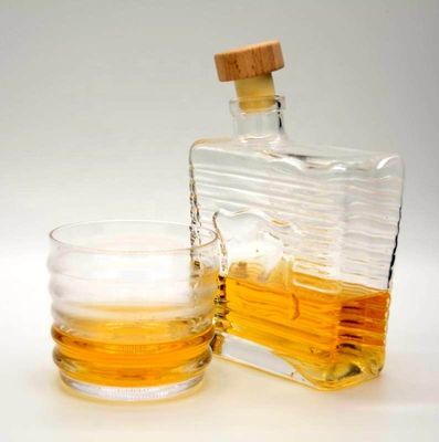 جودة Anti Skidding Handmade Whiskey Glass With Wave Pattern مصنع