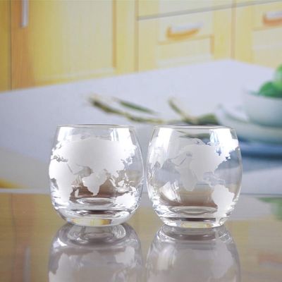 جودة Globe Design Etched Handmade Whiskey Glass , Whiskey Tasting Glasses For Restaurant مصنع