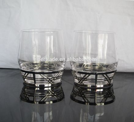 جودة Retro Style Metal Base Rock Glass Handmade Whiskey Glass , Crystal Whisky Glasses مصنع