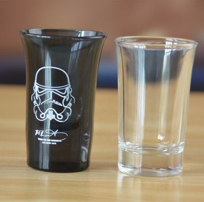 جودة Logo Printed Clear  Unique Shot Glasses With Color Decal مصنع