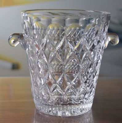 جودة Machine Made Embossed Round Glass Bucket With Handle مصنع
