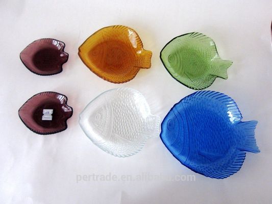 جودة Fish Shaped Embossed Colorful Glass Charger Plates مصنع