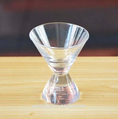 جودة 80ml Heavy Duty Cone Stem Vintage Crystal Martini Glasses مصنع