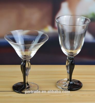 جودة Whole Set Heavy Stout Stemed Crystal Cocktail Glasses , Vintage Martini Glasses مصنع
