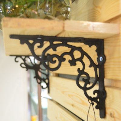 جودة Vintage Classic Pattern Cast Iron Shelf Bracket For Shop مصنع