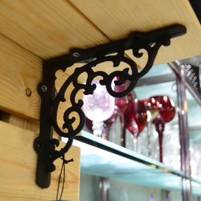 جودة Vintage Classic Pattern Cast Iron Shelf Bracket For Shop مصنع