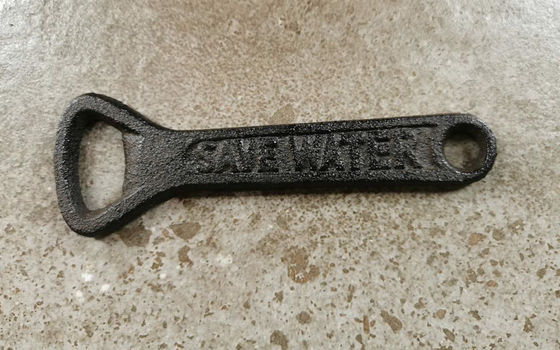 جودة Exquisite Rustic Metal Bottle Opener Cast Iron Crafts مصنع