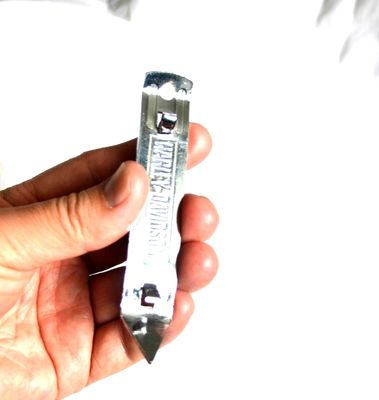 جودة Embossed Brands Logo Vintage Stainless Steel Bottle Opener مصنع