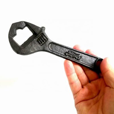 جودة Spanner Shape Cast Iron Bottle Opener مصنع