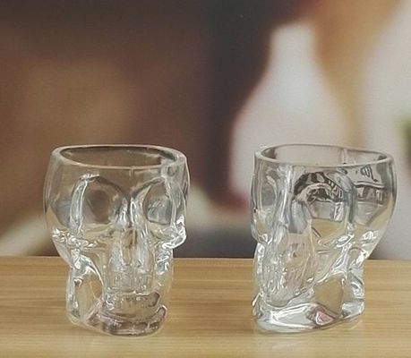 جودة Machine Made Embossed Skull 1.5 Oz Shot Glasses مصنع
