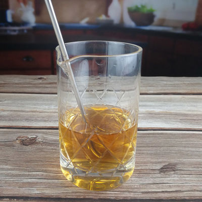 جودة 550ml Crystal Seamless Cocktail Mixing Glass With Hand Cut مصنع