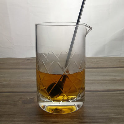 جودة 550ml Crystal Seamless Cocktail Mixing Glass With Hand Cut مصنع