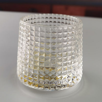 جودة Lead Free  FDA Embossed Handmade Whiskey Glass Turning Bottom مصنع